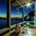 Kalimera & Apoplous Boathouse Daire Klima (Milos)