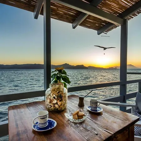 Kalimera & Apoplous Boathouse