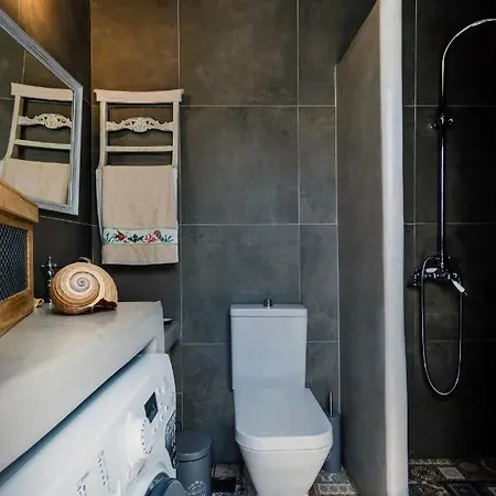 Kalimera & Apoplous Boathouse