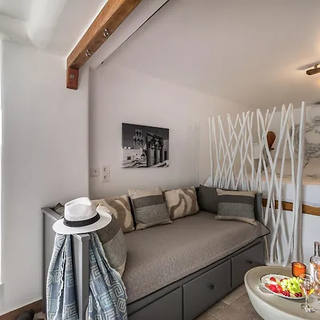 Kalimera & Apoplous Boathouse شقة