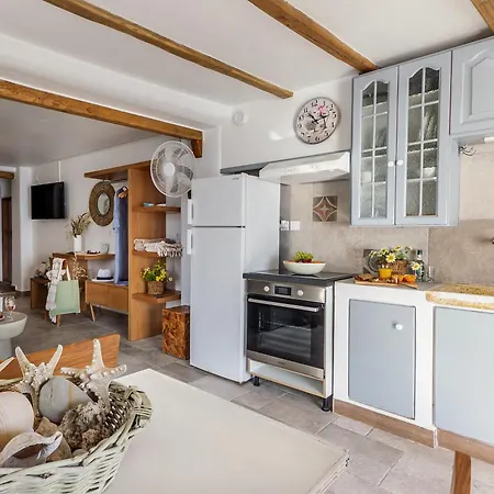 Kalimera & Apoplous Boathouse شقة Klima (Milos)