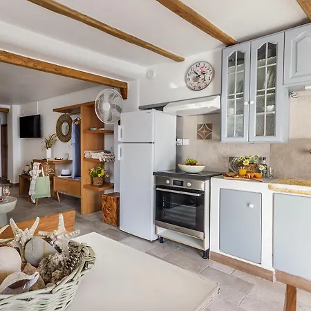 Kalimera & Apoplous Boathouse Апартаменты Klima (Milos)