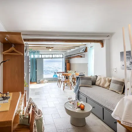 Kalimera & Apoplous Boathouse *