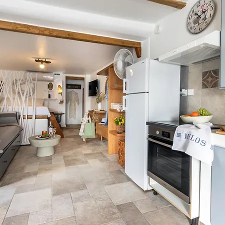 Kalimera & Apoplous Boathouse Apartment *