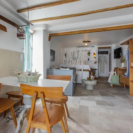 Kalimera & Apoplous Boathouse *