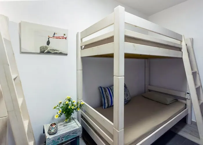 Kalimera & Apoplous Boathouse Daire