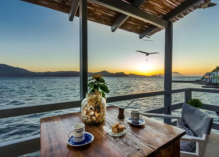 Kalimera & Apoplous Boathouse