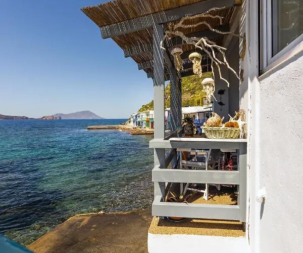 Kalimera & Apoplous Boathouse * Klima (Milos)