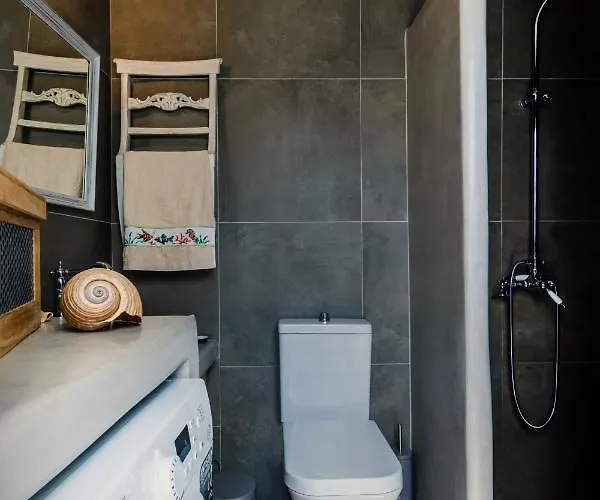 Kalimera & Apoplous Boathouse